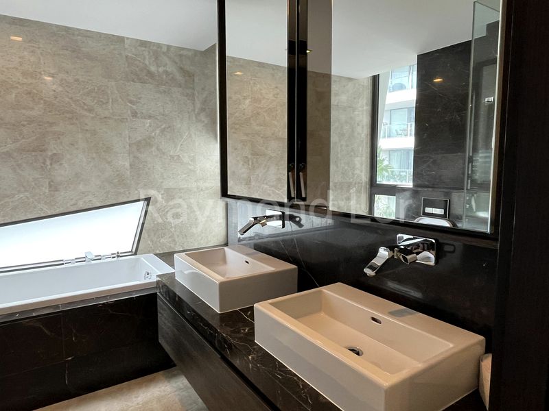 4 Bed Condo for Rent in  The Reef At King's Dock - Image 6